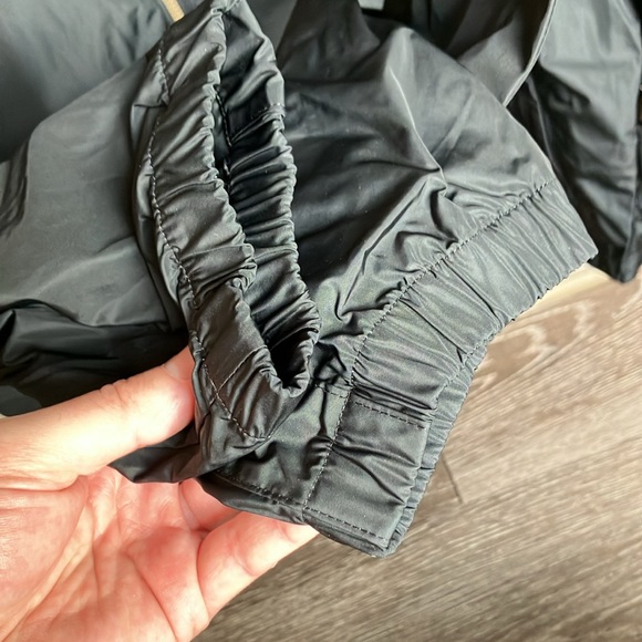 Nike - Picture 7 of 16